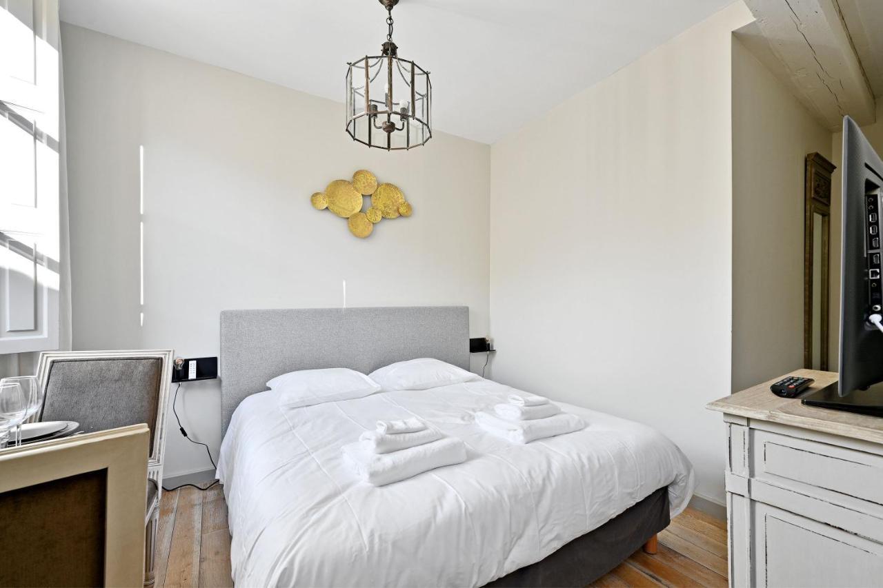 Au Coeur Des Papes, Dans Batisse De Charme Studios & Appartements En Coeur De Ville Avignon Exterior foto
