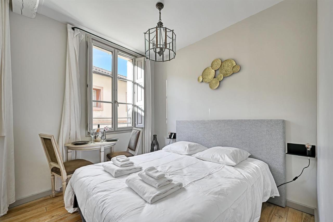 Au Coeur Des Papes, Dans Batisse De Charme Studios & Appartements En Coeur De Ville Avignon Exterior foto