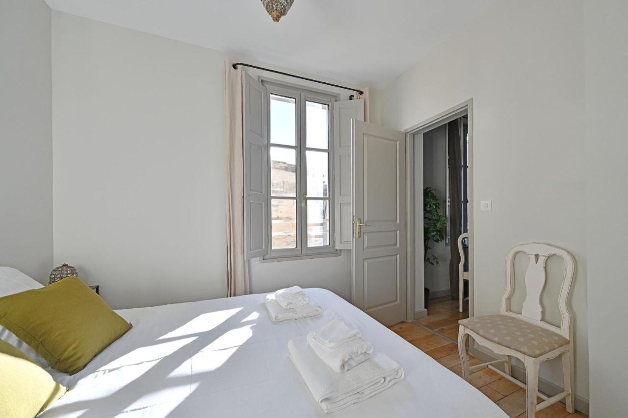 Au Coeur Des Papes, Dans Batisse De Charme Studios & Appartements En Coeur De Ville Avignon Exterior foto