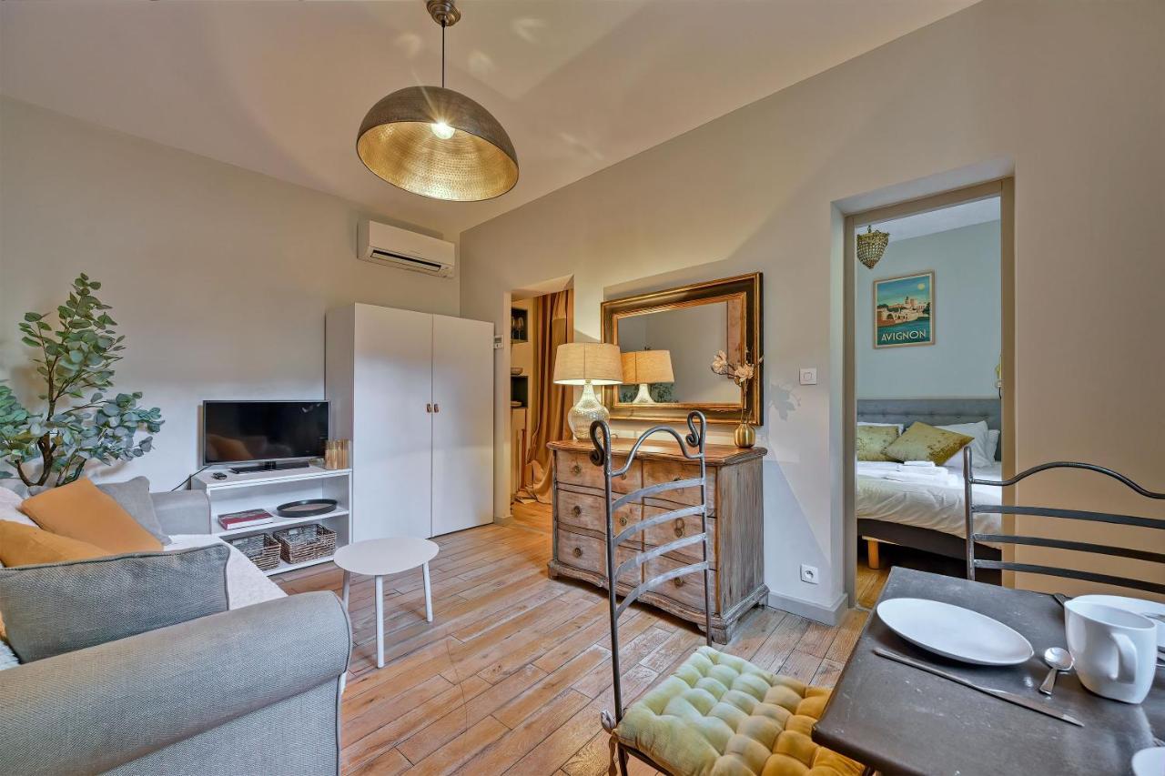 Au Coeur Des Papes, Dans Batisse De Charme Studios & Appartements En Coeur De Ville Avignon Exterior foto