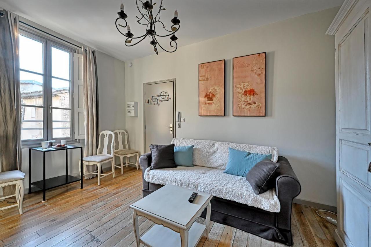 Au Coeur Des Papes, Dans Batisse De Charme Studios & Appartements En Coeur De Ville Avignon Exterior foto