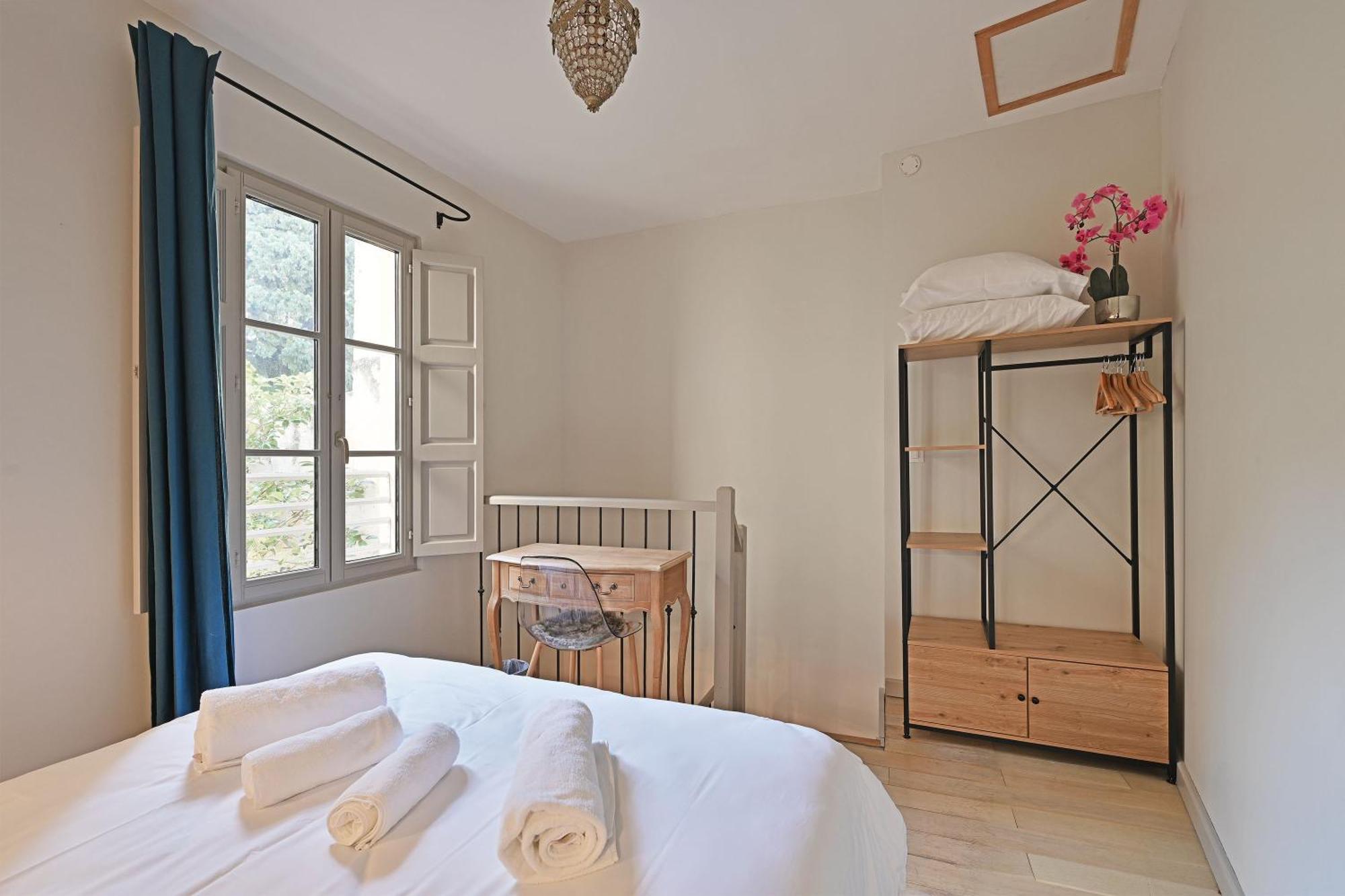 Au Coeur Des Papes, Dans Batisse De Charme Studios & Appartements En Coeur De Ville Avignon Exterior foto